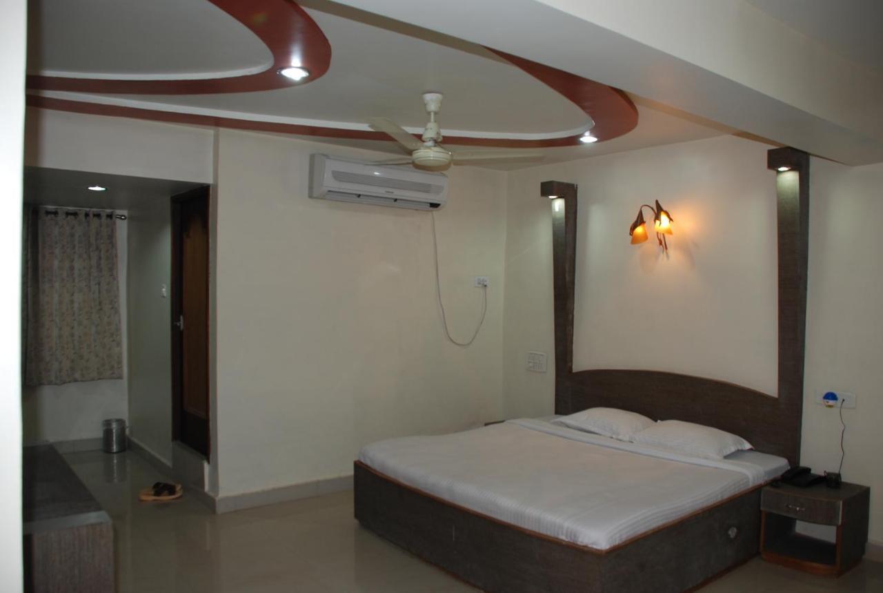 Hotel Grand Arjun Raipur  Exterior photo