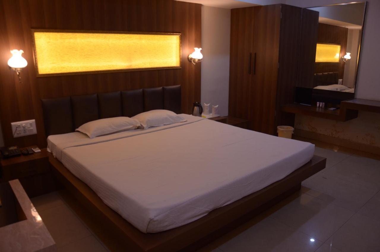 Hotel Grand Arjun Raipur  Exterior photo