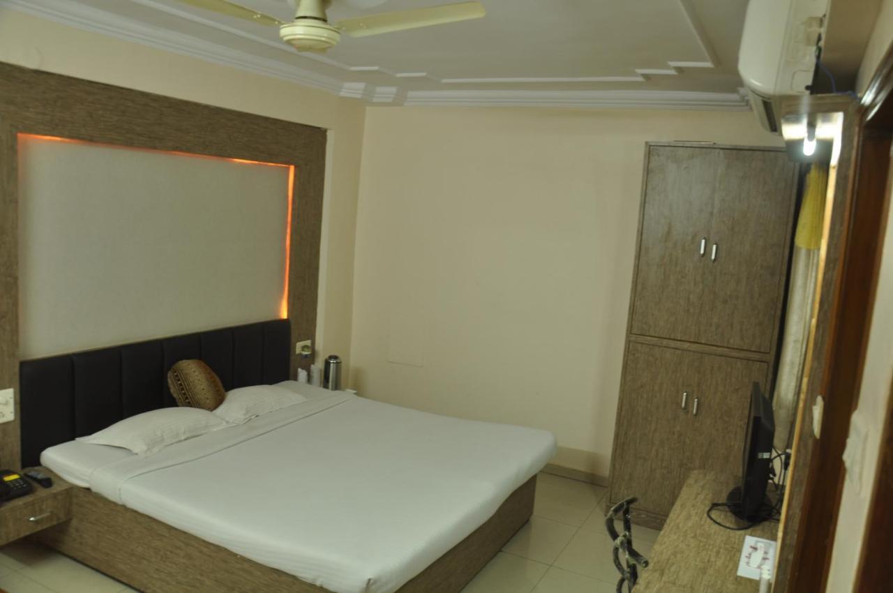 Hotel Grand Arjun Raipur  Exterior photo