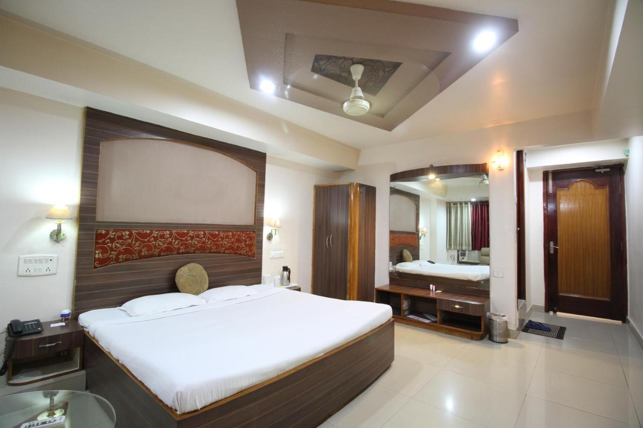 Hotel Grand Arjun Raipur  Exterior photo